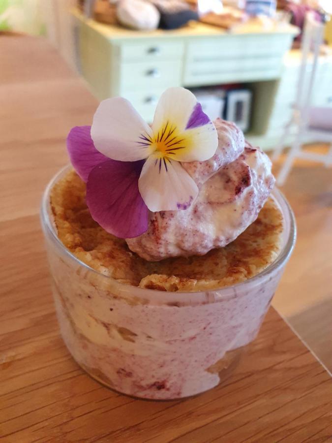 Yggdrasil Farmhotel Retreat, Spa & Yoga Straumsbukta Ngoại thất bức ảnh
