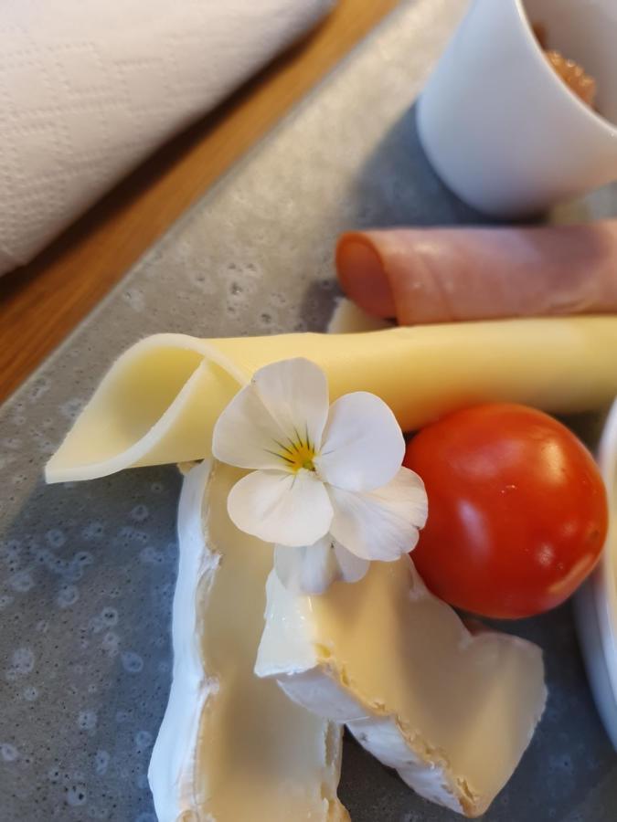 Yggdrasil Farmhotel Retreat, Spa & Yoga Straumsbukta Ngoại thất bức ảnh