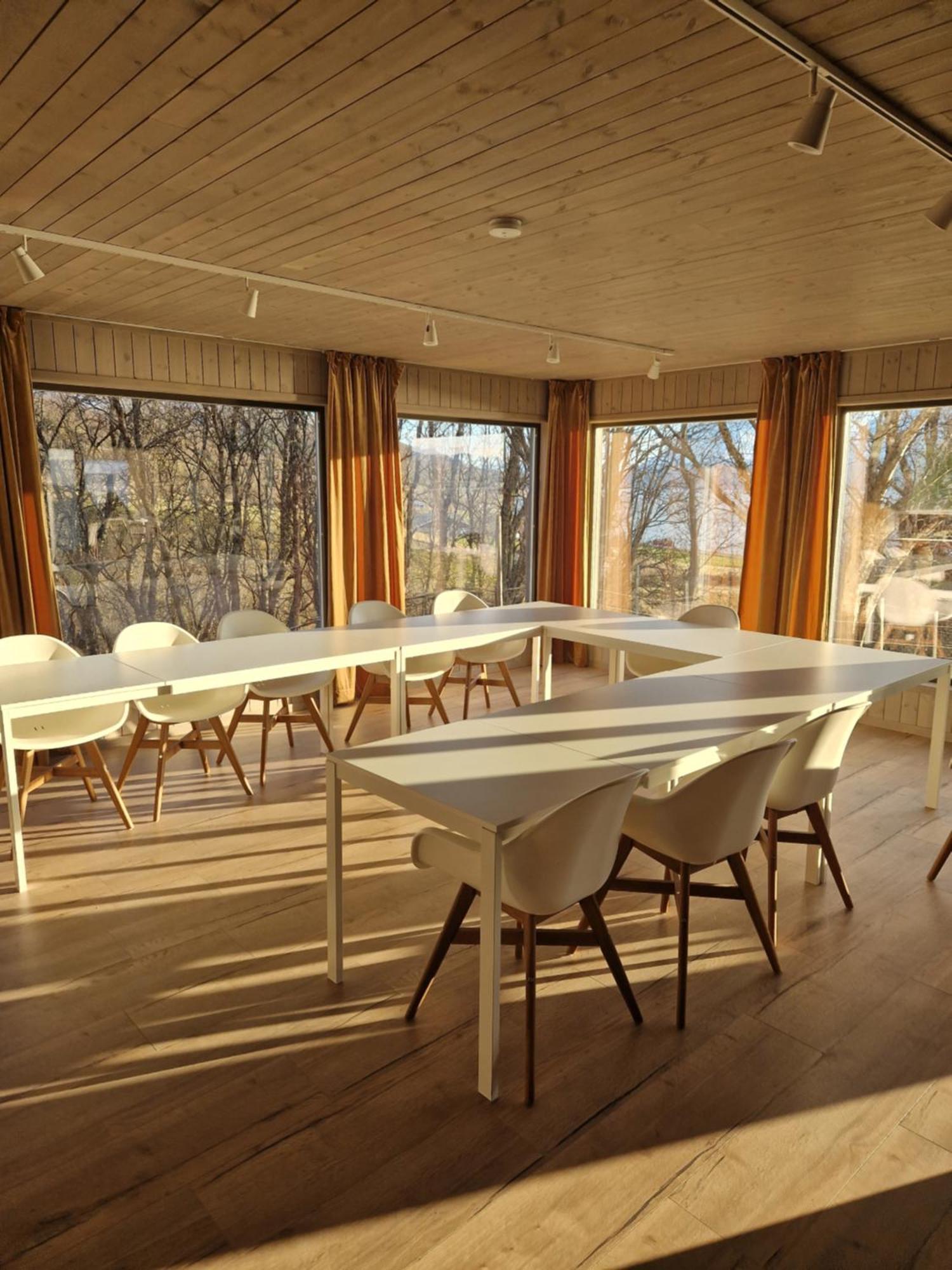 Yggdrasil Farmhotel Retreat, Spa & Yoga Straumsbukta Ngoại thất bức ảnh