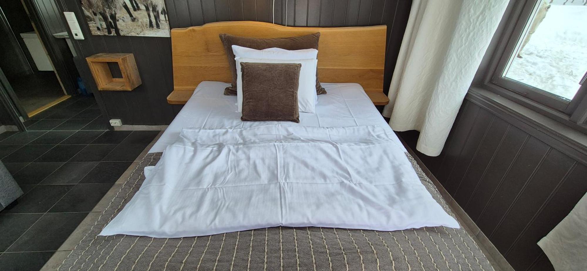 Yggdrasil Farmhotel Retreat, Spa & Yoga Straumsbukta Phòng bức ảnh