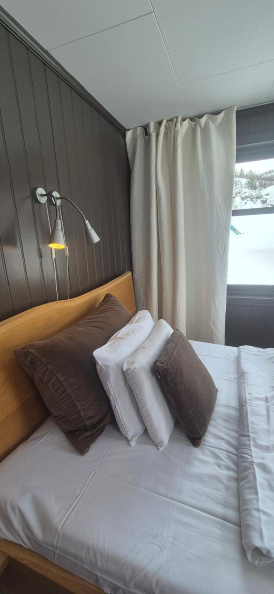 Yggdrasil Farmhotel Retreat, Spa & Yoga Straumsbukta Phòng bức ảnh