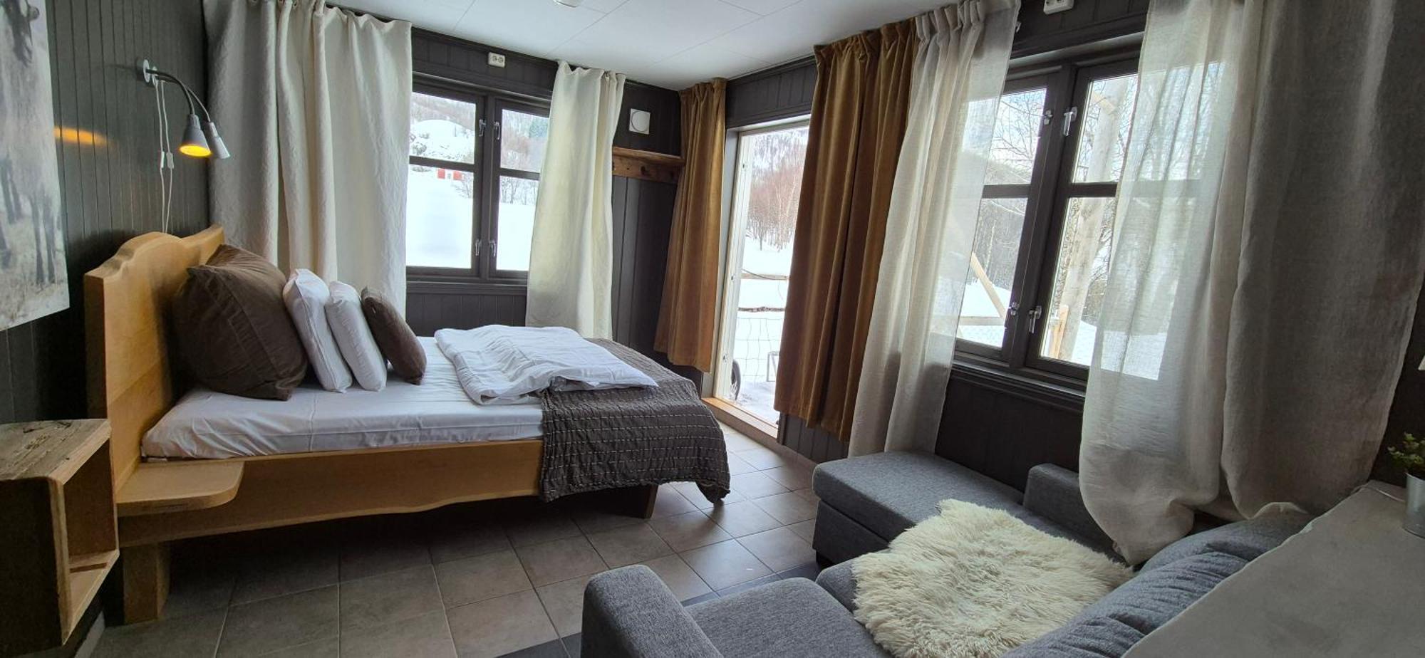 Yggdrasil Farmhotel Retreat, Spa & Yoga Straumsbukta Phòng bức ảnh